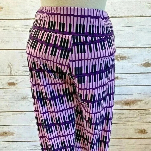 LuLaRoe Pants - LULAROE Women Stretchy Slim Fit Elastic High Waist Purple Legging Pants One Size